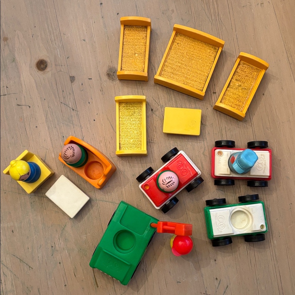 Fisher Price Little People with various pieces - Picture 4 of 7